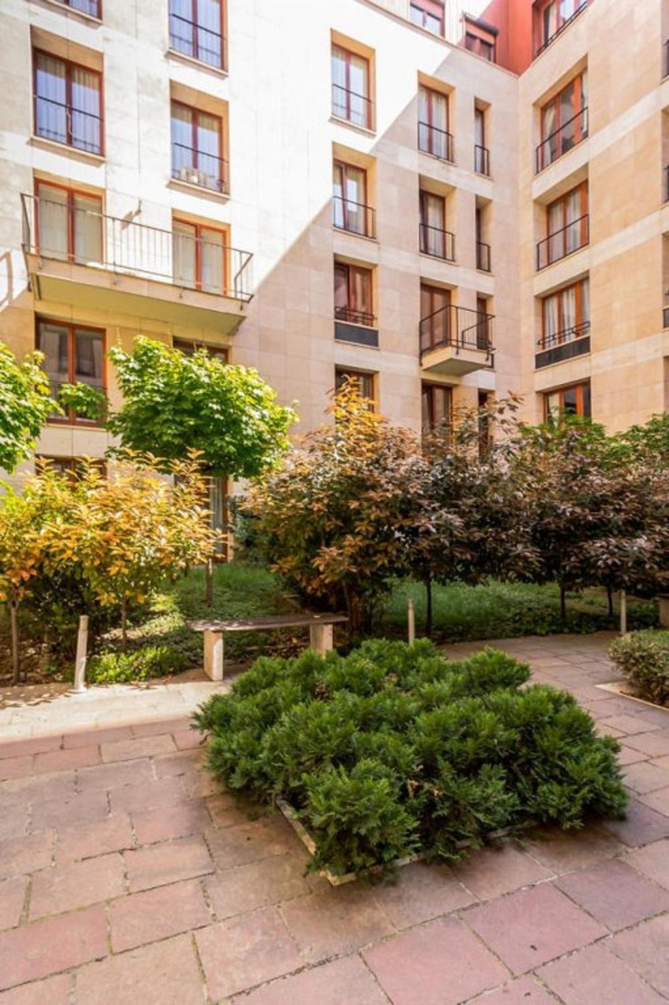 Colours Apartments Superior With Free Parking Budapest Exterior photo